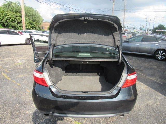 Used 2015 Toyota Camry XSE FWD image 41