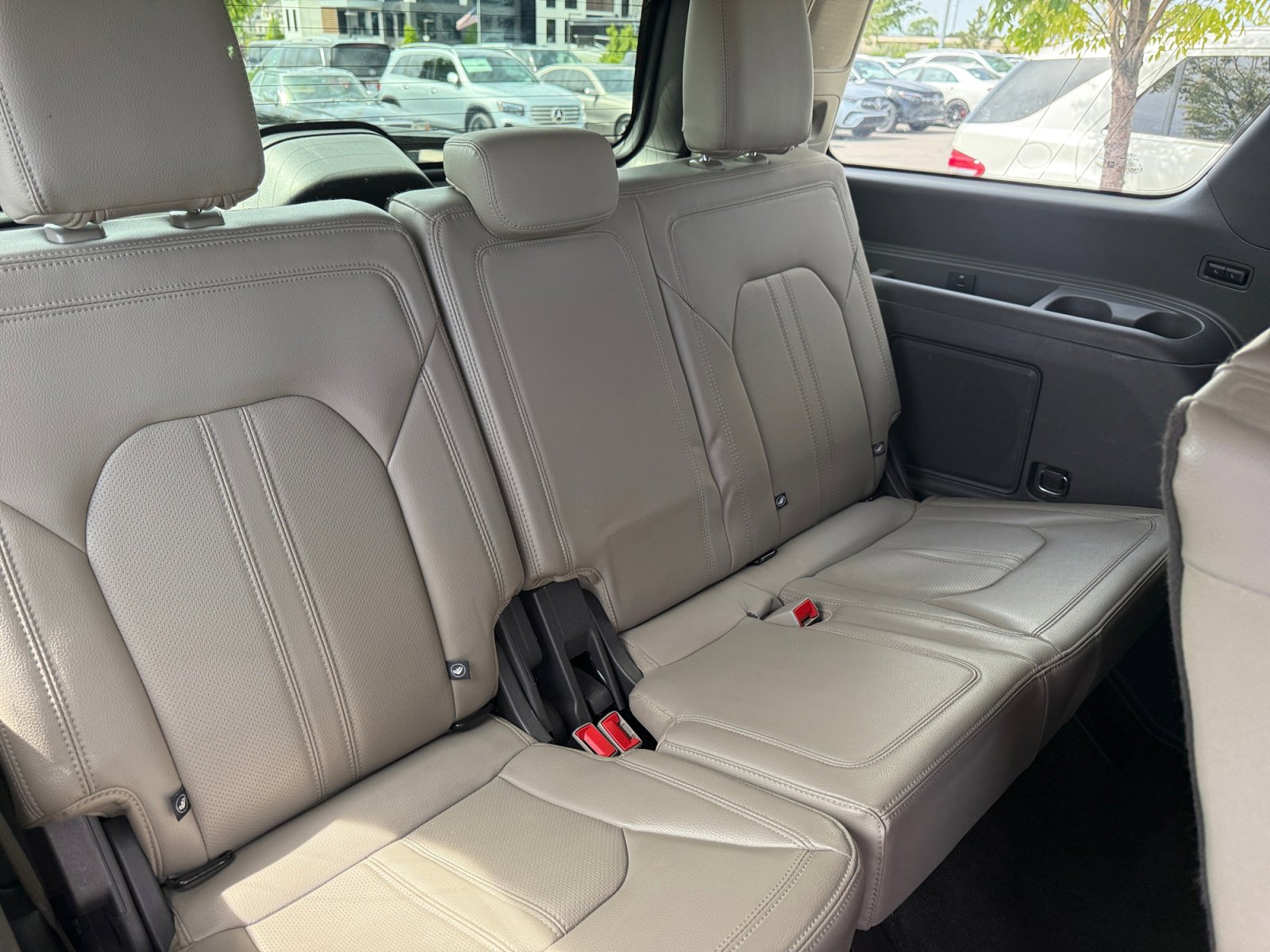 Used 2019 Ford Expedition Limited w/ Equipment Group 302A image 26