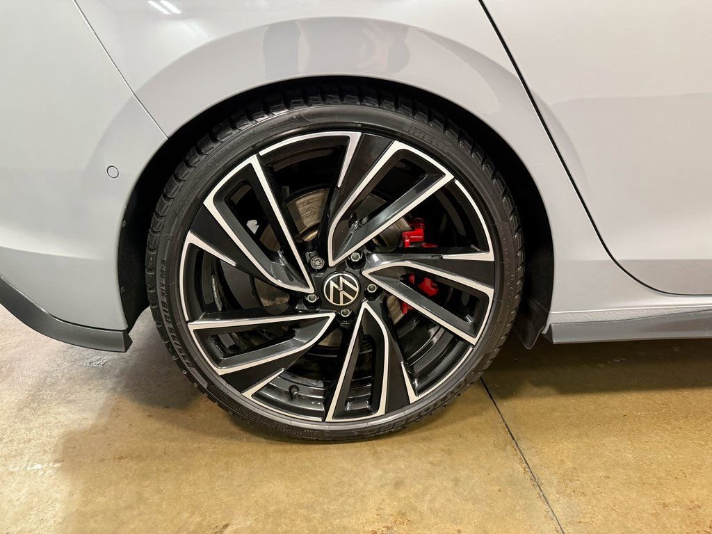 Used 2022 Volkswagen GTI Autobahn image 91