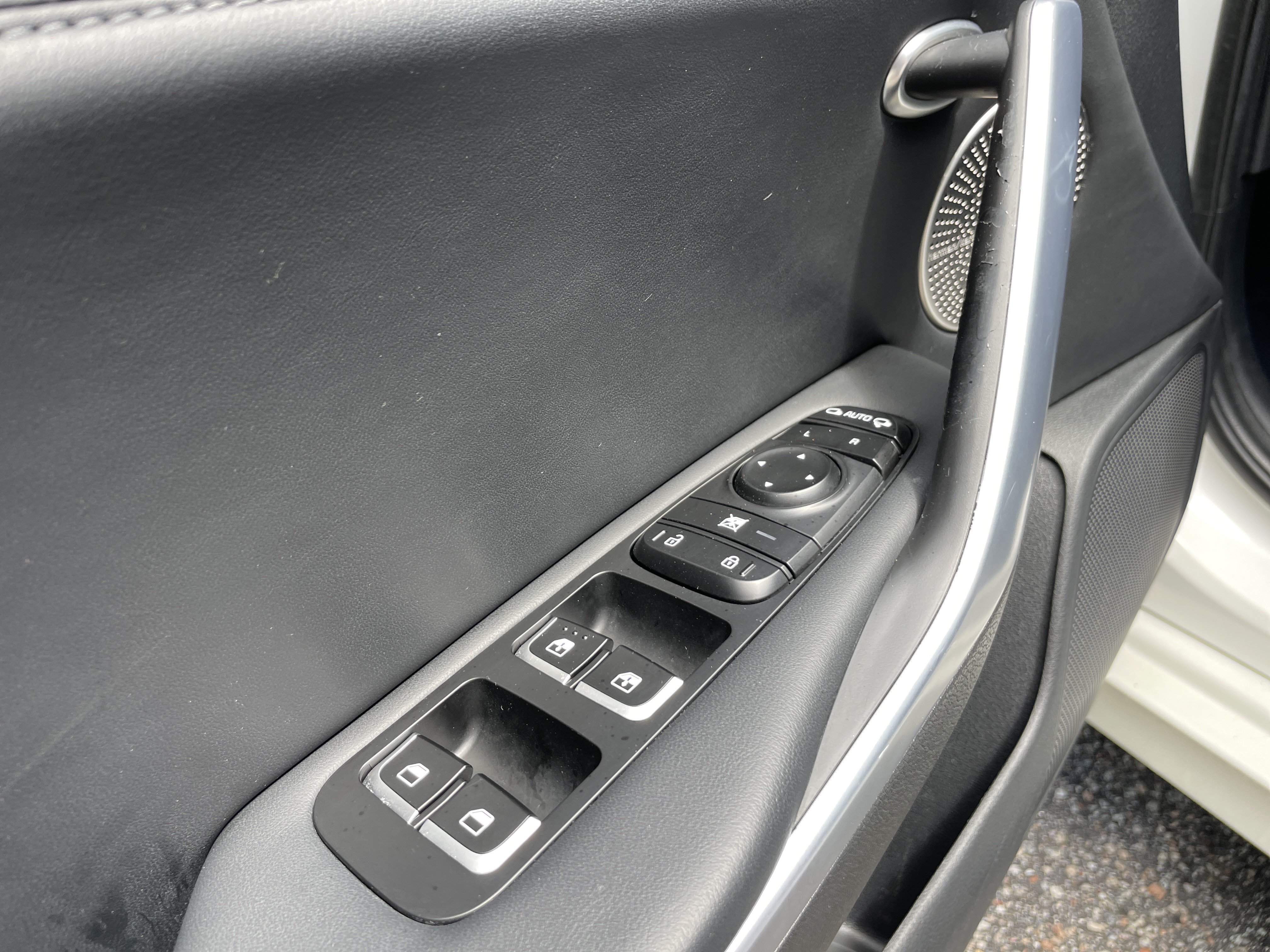 Used 2018 Kia Stinger Premium RWD image 14