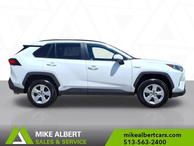 Used 2021 Toyota RAV4 XLE AWD/4WD image 8