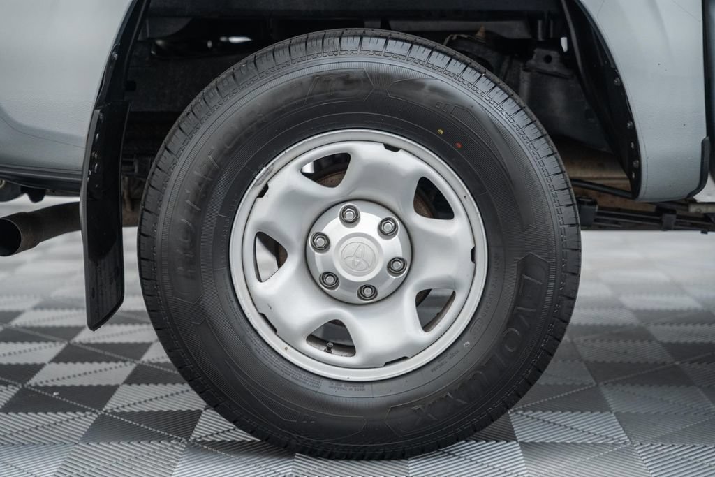 Certified 2023 Toyota Tacoma SR AWD/4WD image 18
