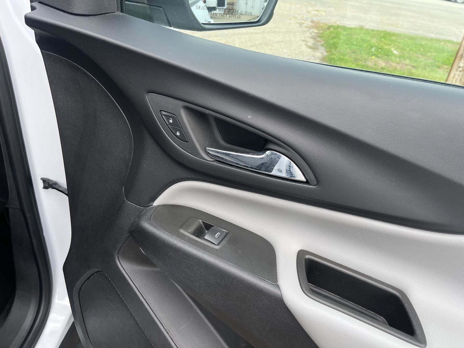 Used 2023 Chevrolet Equinox LS image 35