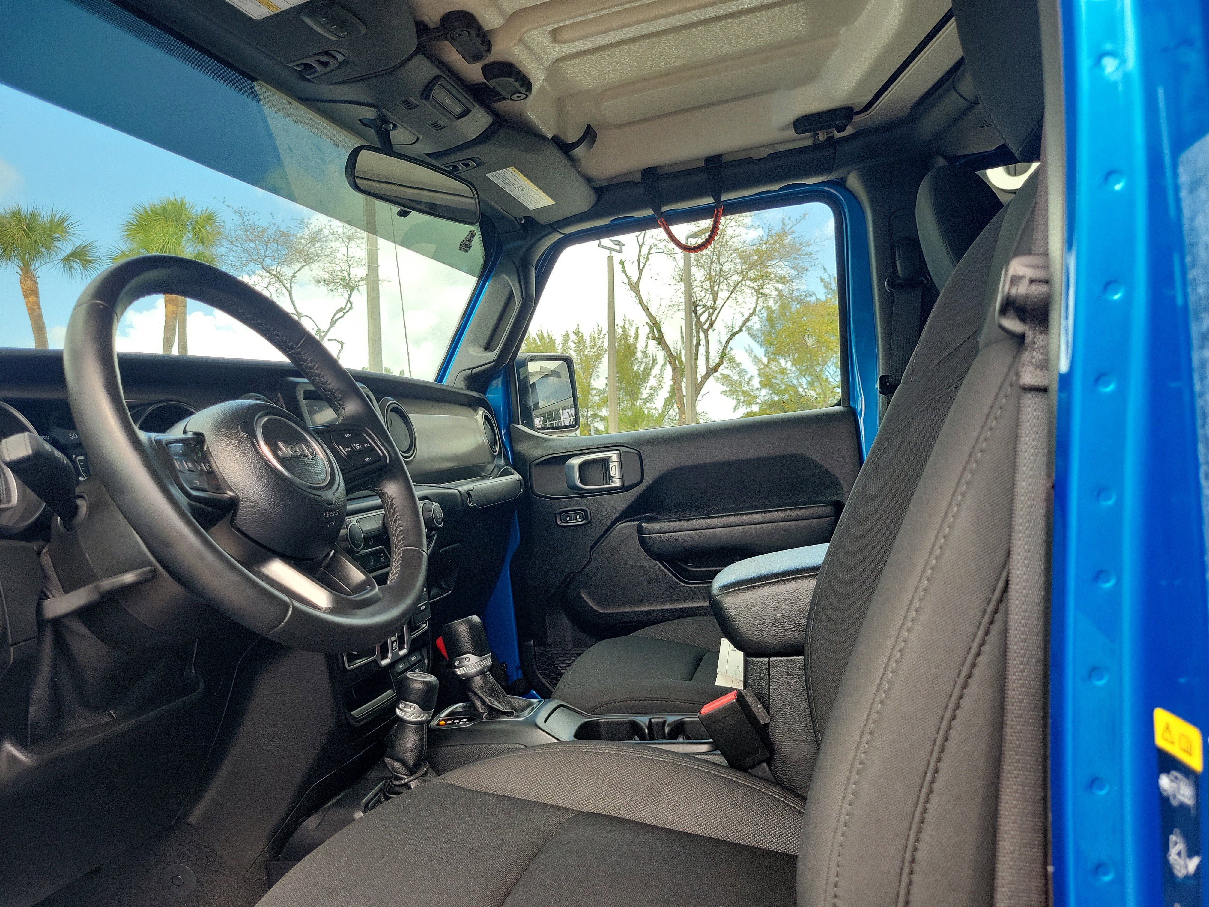 Used 2021 Jeep Gladiator Sport image 11