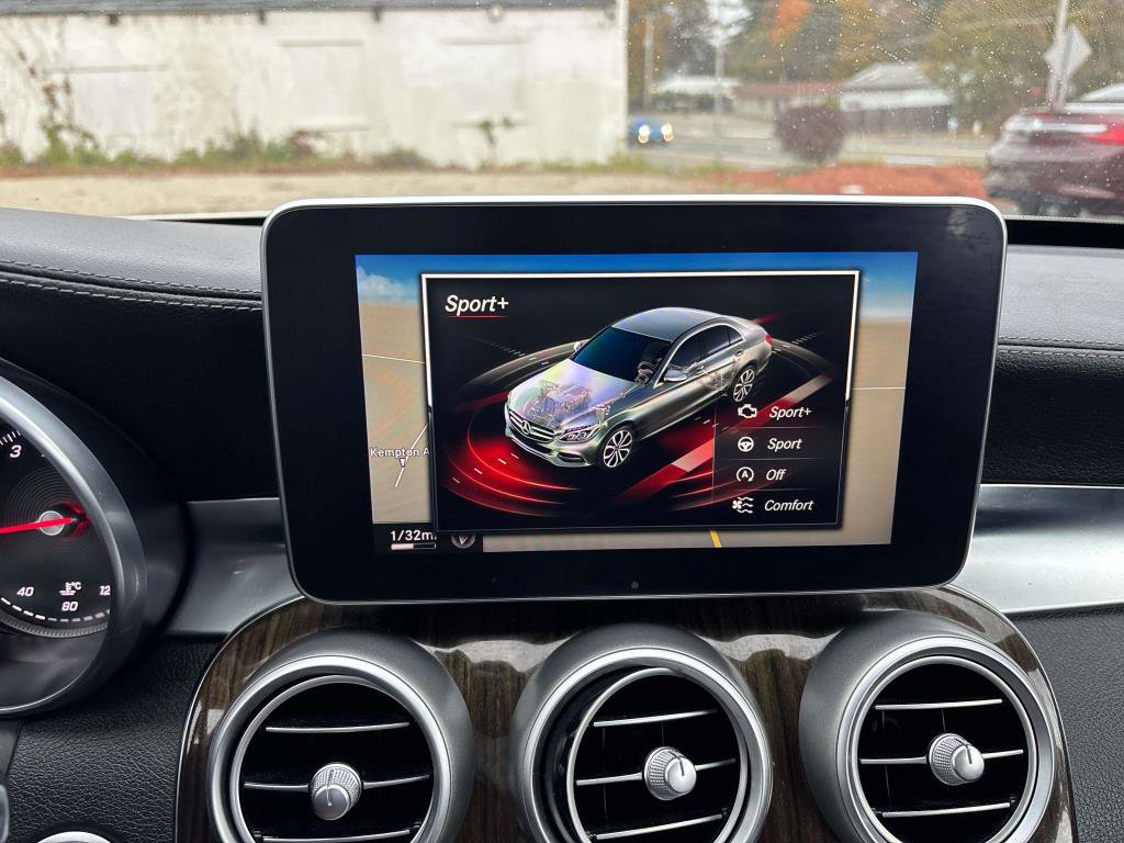 Used 2015 Mercedes-Benz C 400 4MATIC image 25