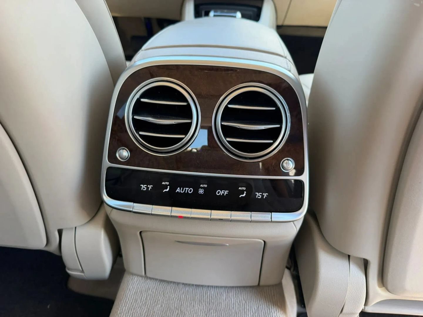 Used 2019 Mercedes-Benz S 560 Sedan image 18