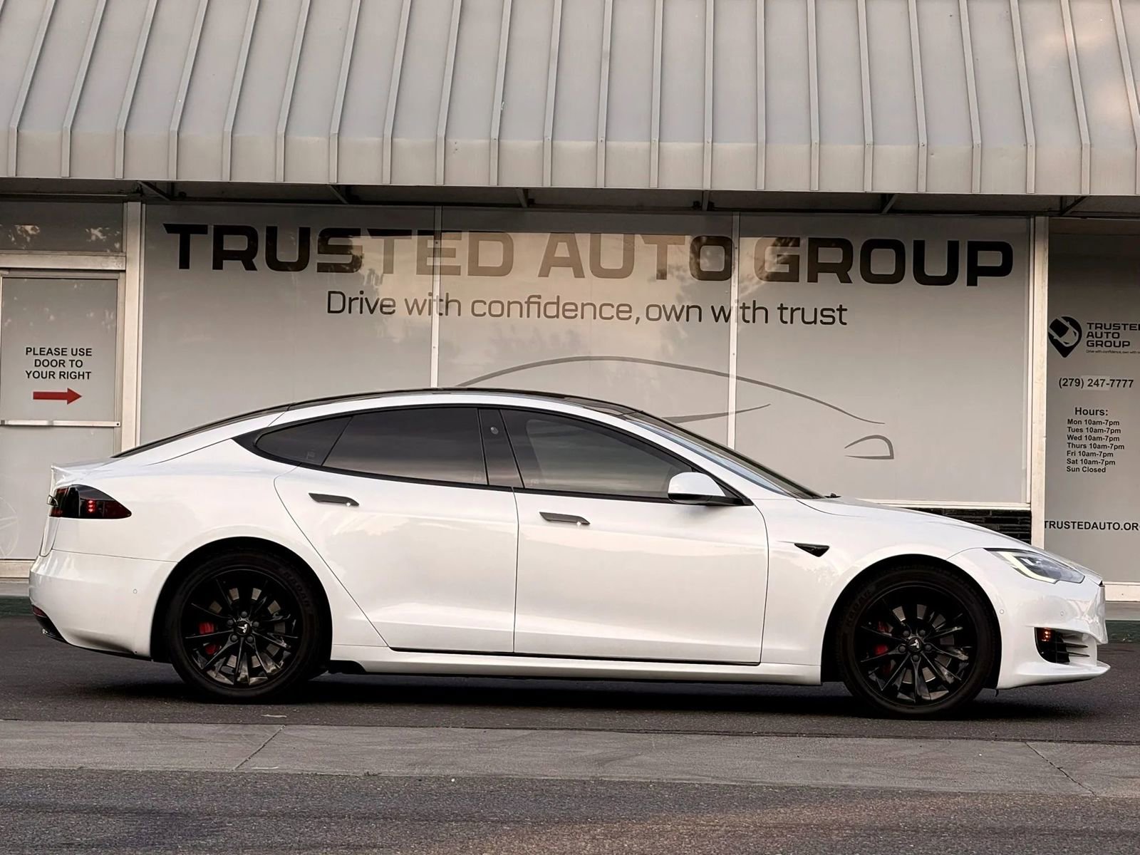 Used 2018 Tesla Model S 75D AWD/4WD image 4