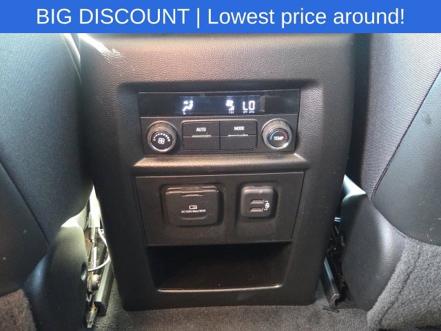 Used 2020 Chevrolet Traverse RS w/ LPO, Floor Liner Package FWD image 20