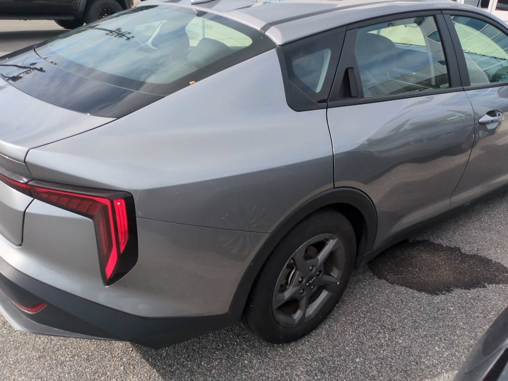 Used 2025 Kia K4 FWD image 4