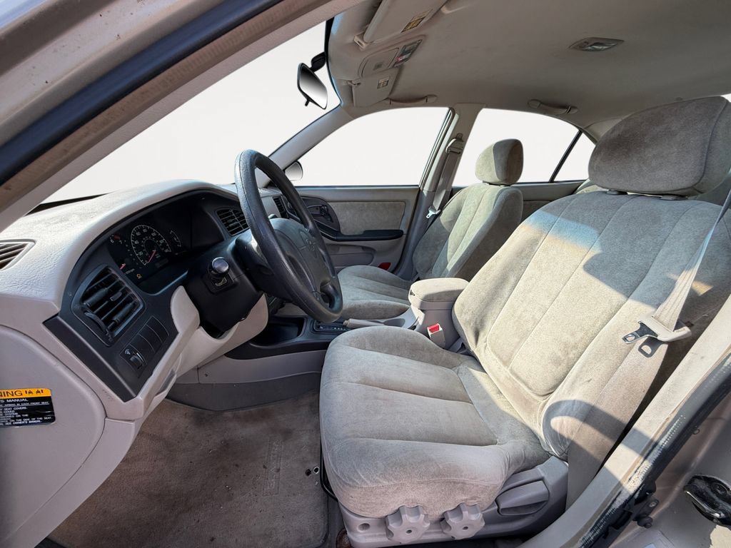 Used 2002 Hyundai Elantra GLS FWD image 10