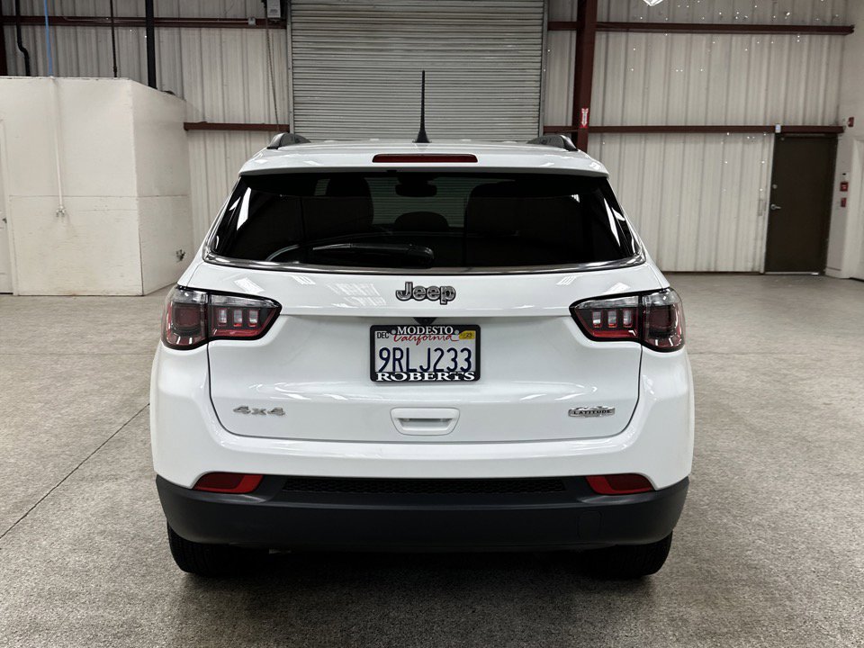 Used 2025 Jeep Compass Latitude w/ Convenience Group image 17