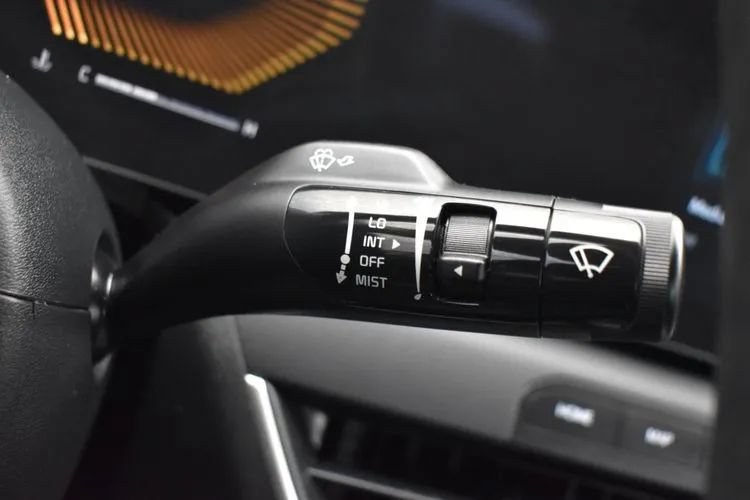 Used 2025 Kia K4 FWD image 25