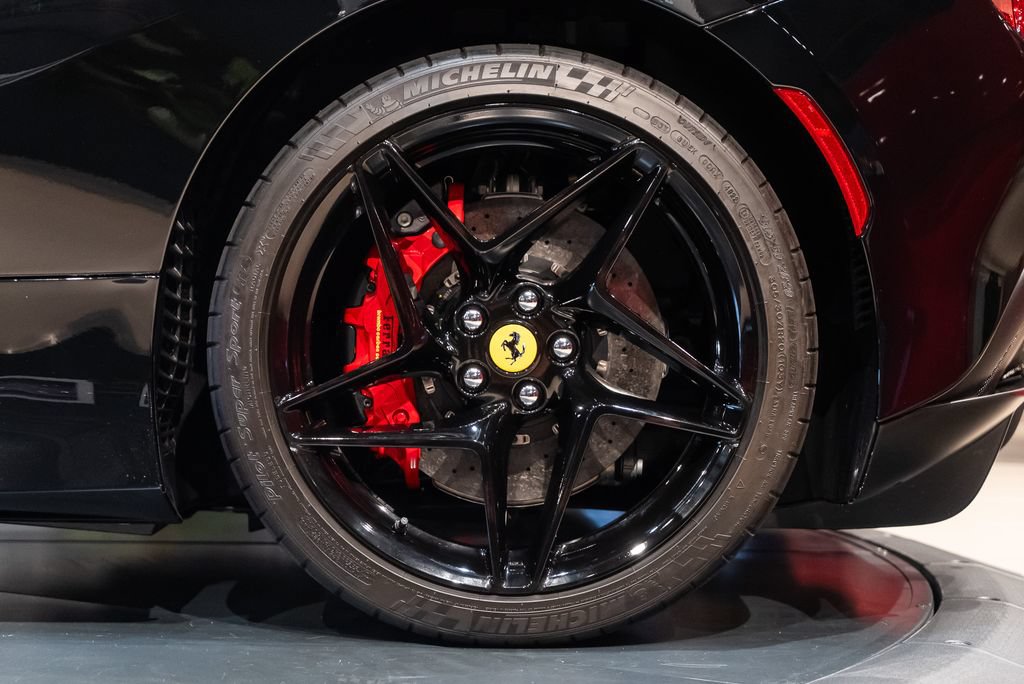 Certified 2023 Ferrari F8 Tributo RWD image 14