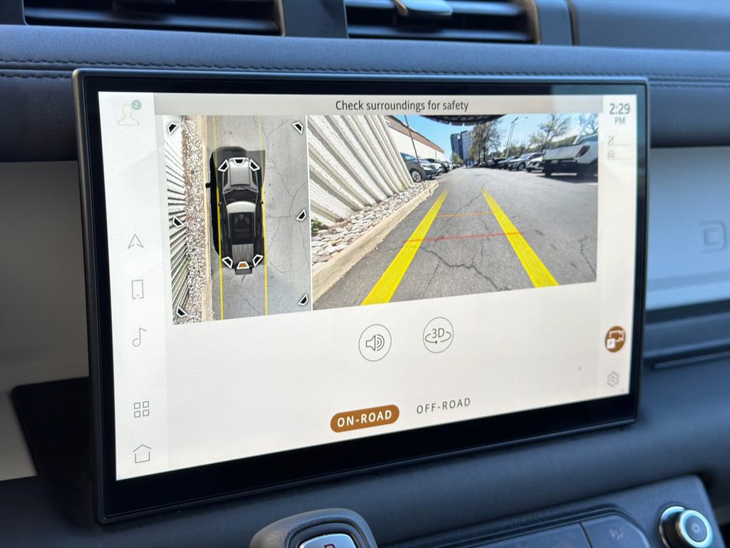 Used 2025 Land Rover Defender 110 S image 27