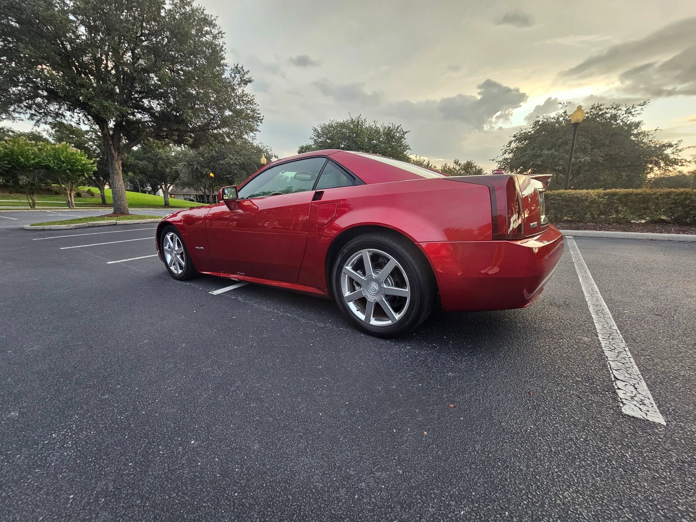Used 2004 Cadillac XLR RWD image 31