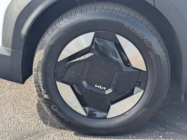 Used 2025 Kia EV9 Wind image 9