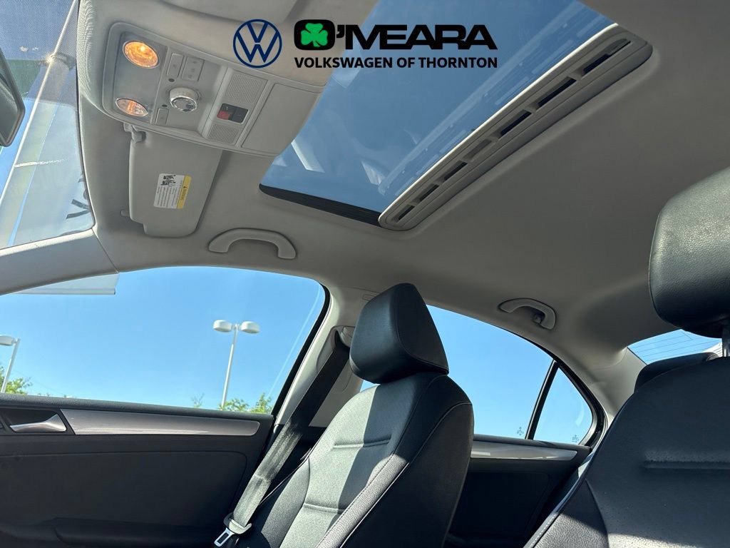 Used 2017 Volkswagen Jetta SE FWD image 5
