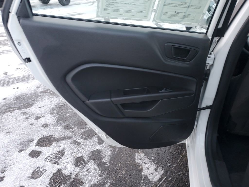 Used 2018 Ford Fiesta SE image 26