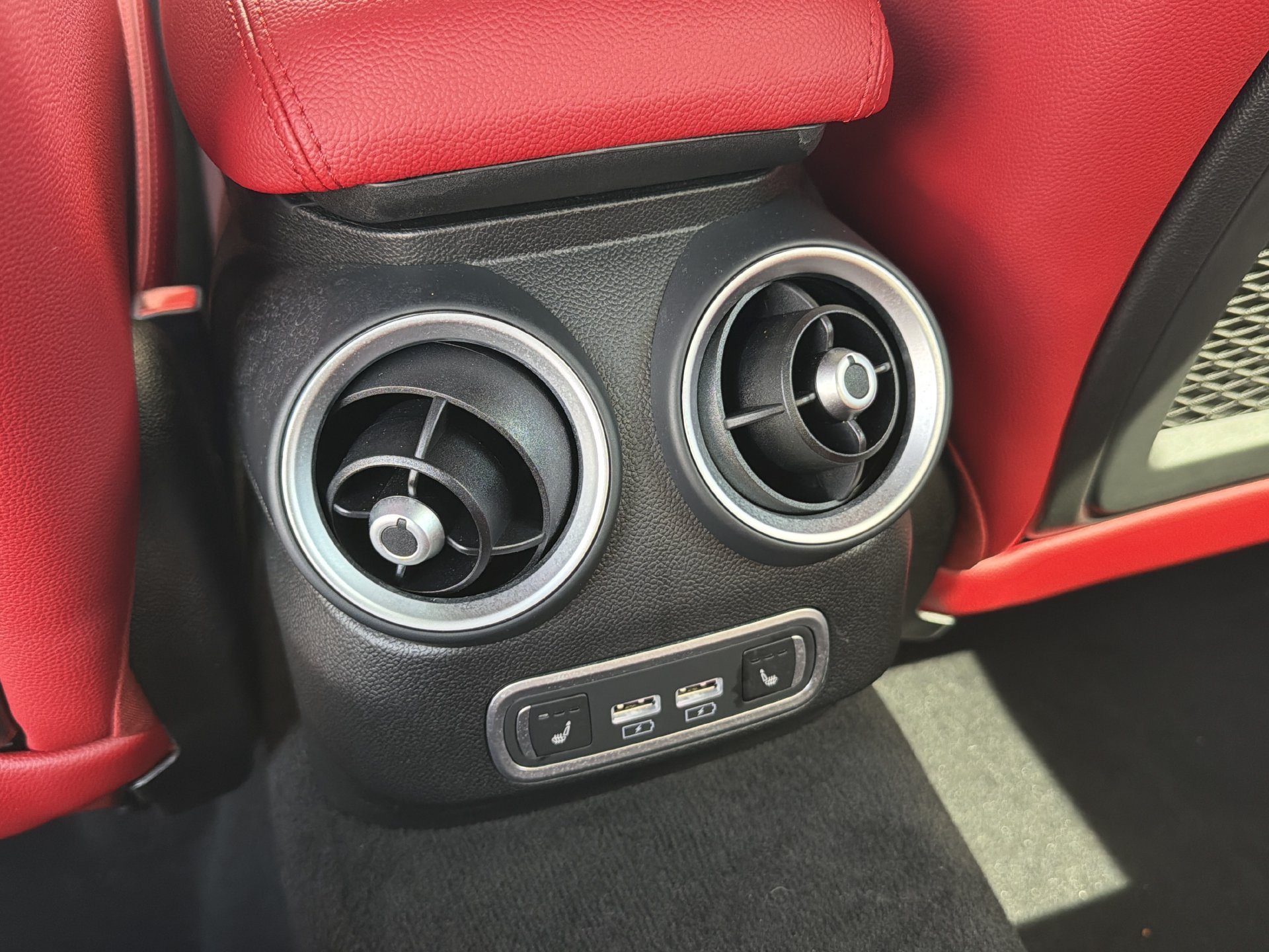 Used 2022 Alfa Romeo Giulia Veloce RWD image 17