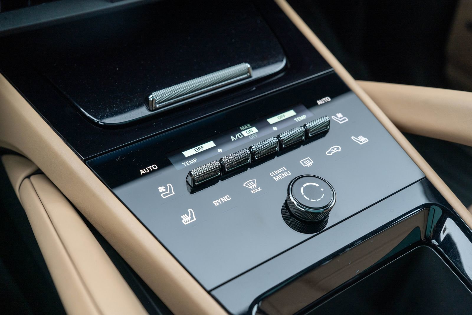 Certified 2024 Porsche Cayenne image 31