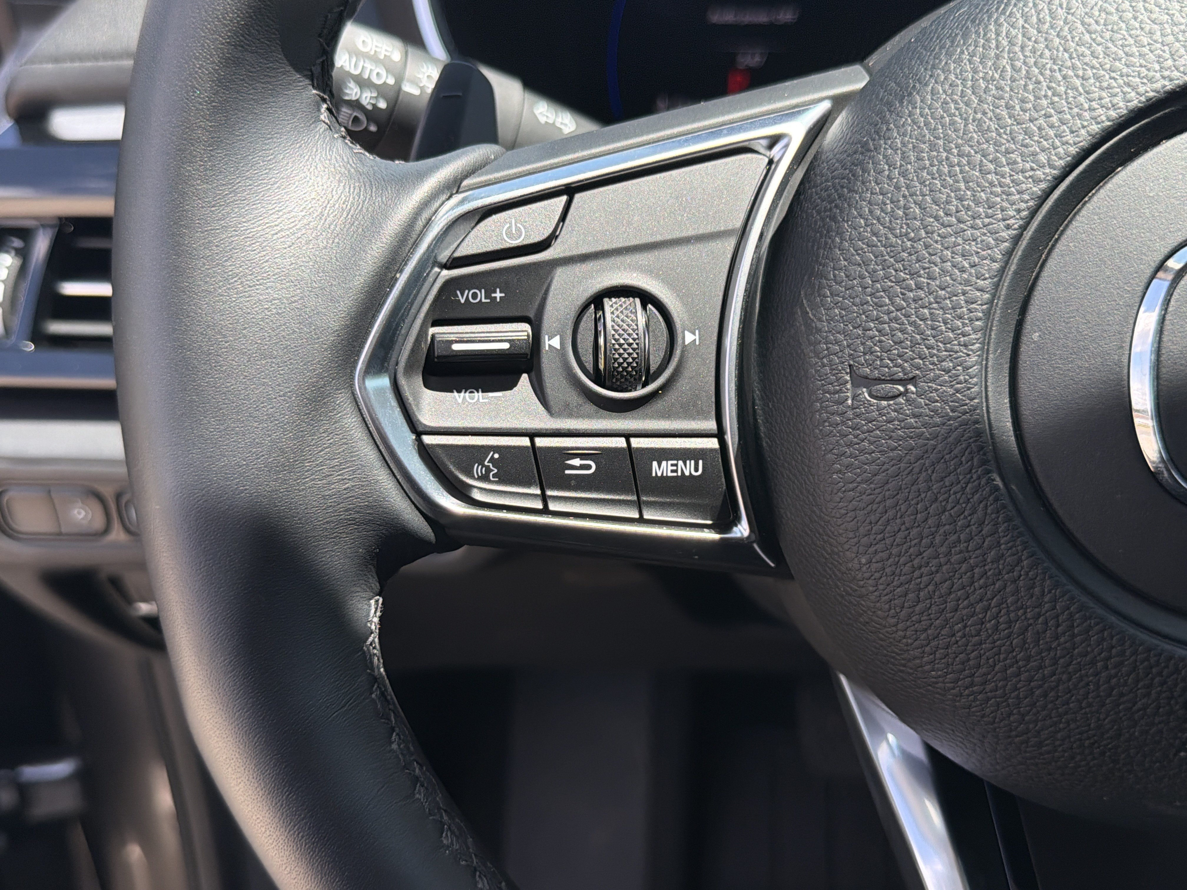 Certified 2026 Acura MDX w/ Technology Package FWD image 19
