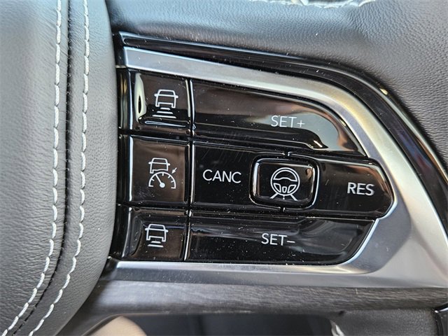 New 2025 Jeep Grand Cherokee L Overland w/ Advanced Protech Group III image 24