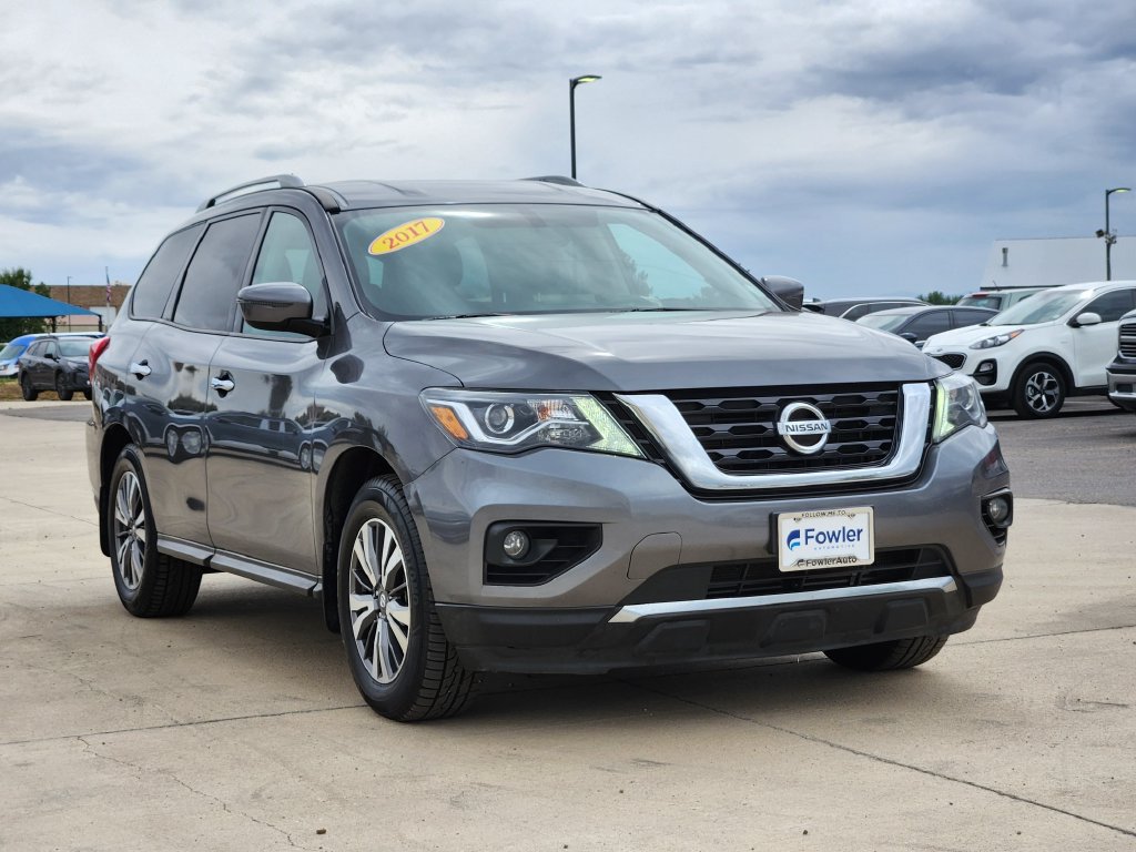 Used 2017 Nissan Pathfinder SV w/ Trailer Tow Package AWD/4WD image 3