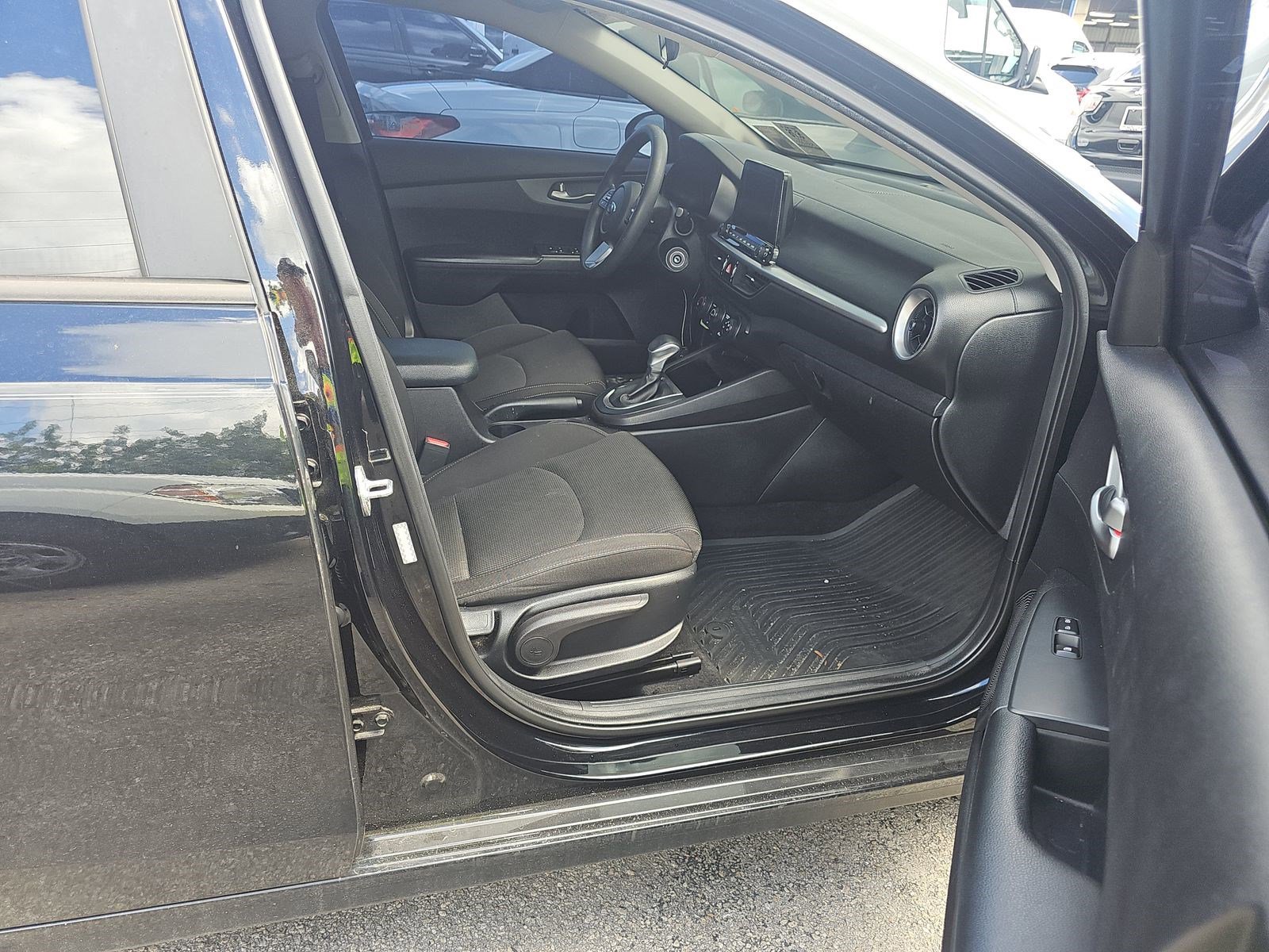 Used 2020 Kia Forte LXS image 10