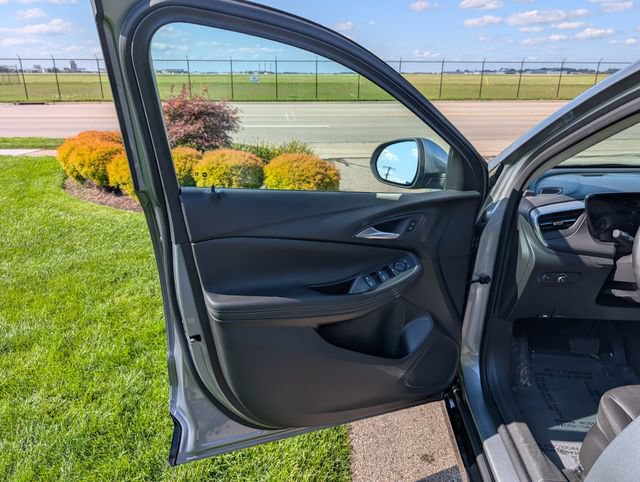 Used 2024 Buick Encore GX Sport Touring FWD image 11