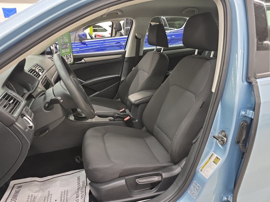 Used 2013 Volkswagen Passat 2.5 S FWD image 7