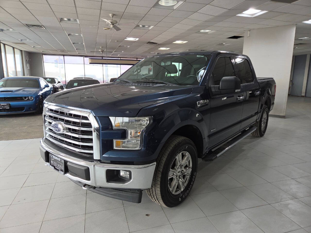 Used 2017 Ford F150 XLT w/ Equipment Group 302A Luxury AWD/4WD image 4