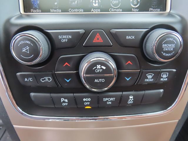 Used 2016 Jeep Grand Cherokee Summit w/ Platinum Series Group AWD/4WD image 37