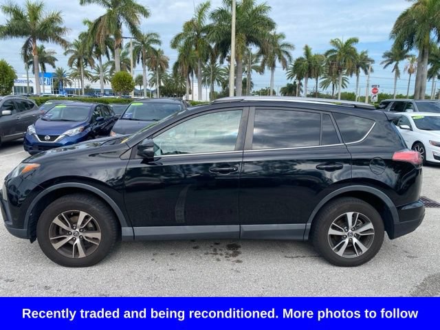 Used 2018 Toyota RAV4 XLE FWD image 6