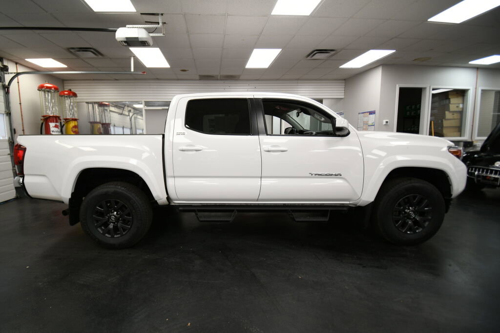 Certified 2023 Toyota Tacoma SR5 image 8