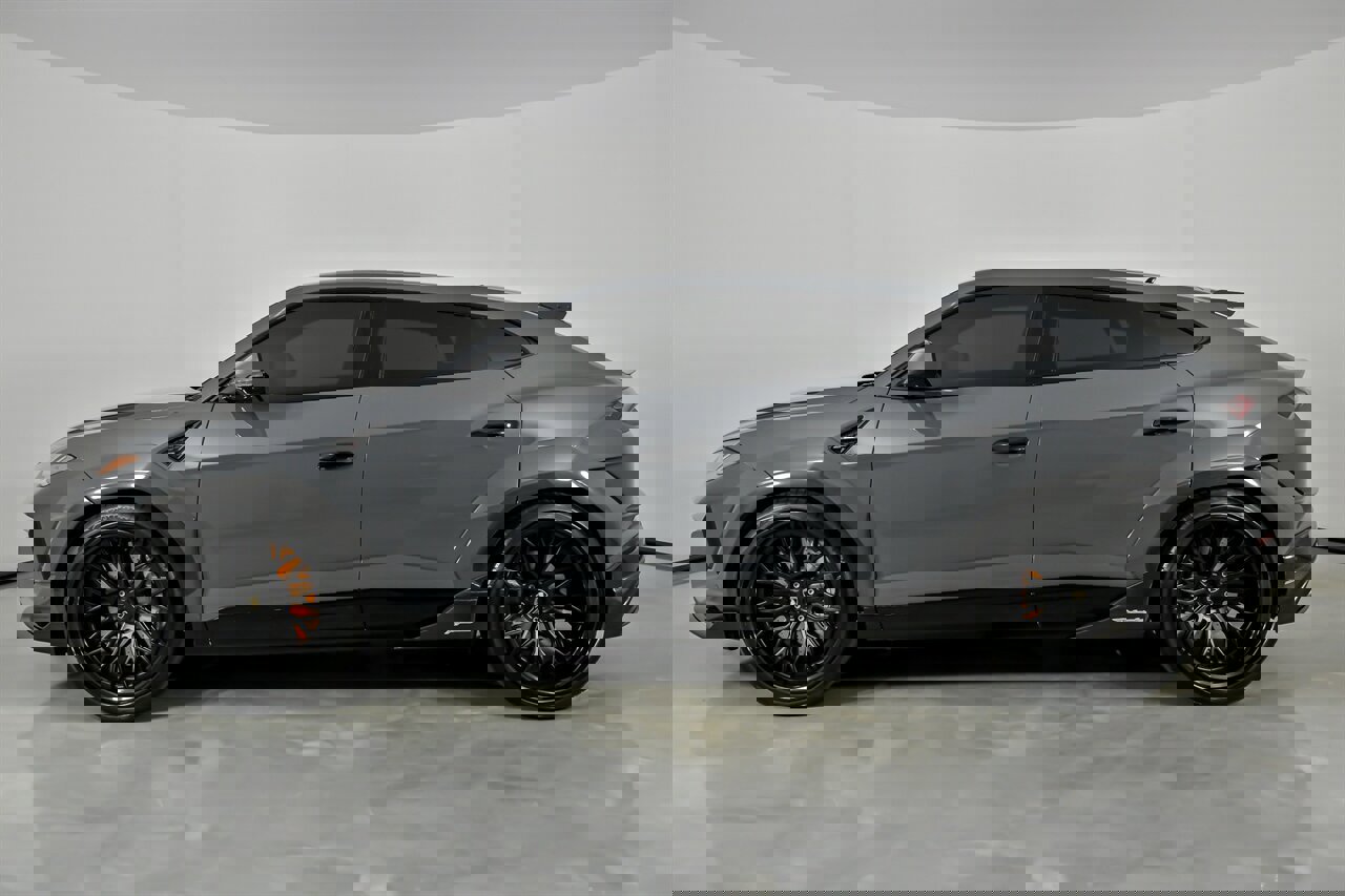 Used 2023 Lamborghini Urus Performante image 10