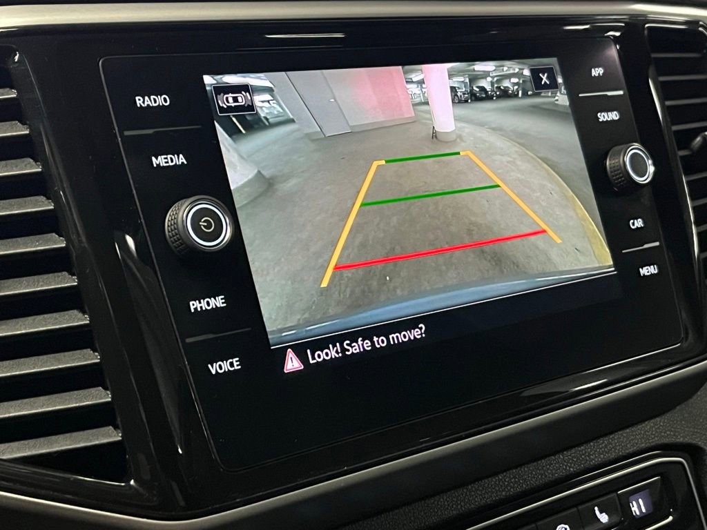 Used 2022 Volkswagen Atlas Cross Sport SE w/ Panoramic Sunroof Package image 29