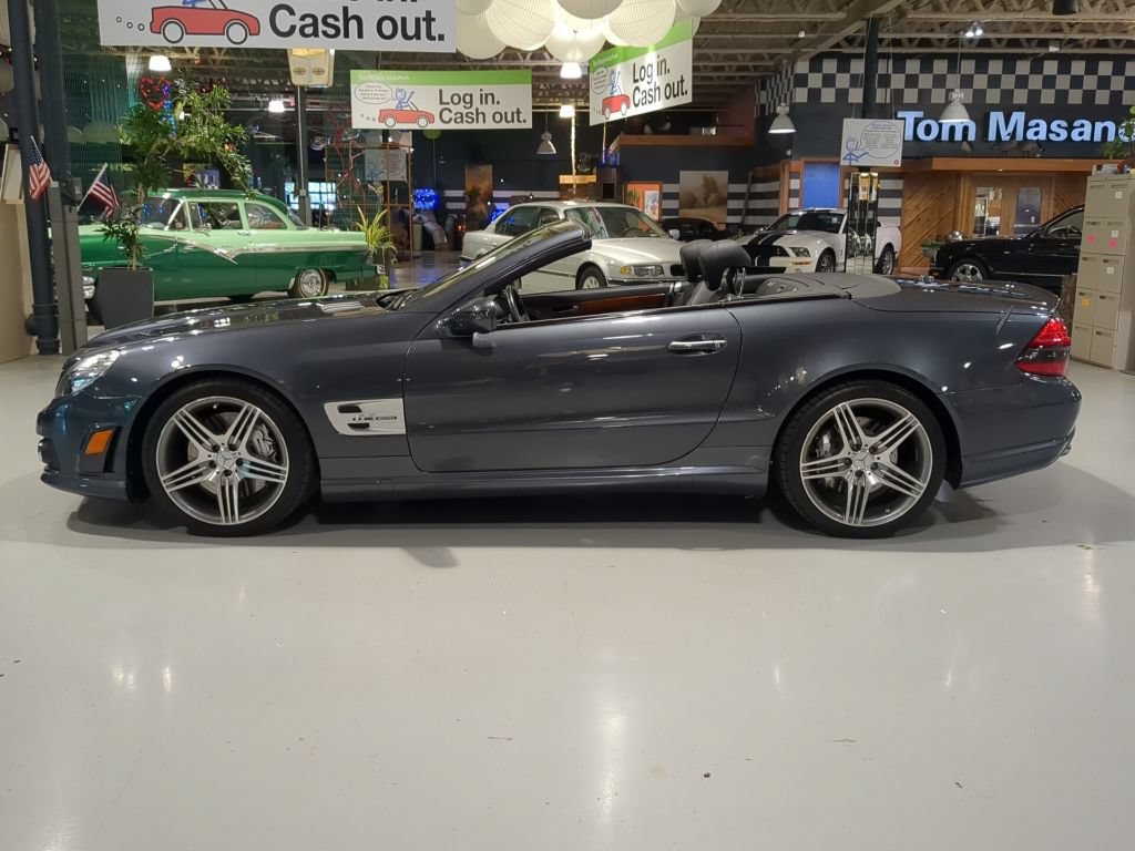 Used 2011 Mercedes-Benz SL 63 AMG image 4