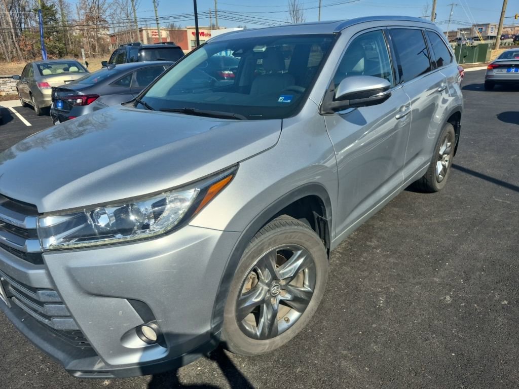Used 2017 Toyota Highlander Limited Platinum