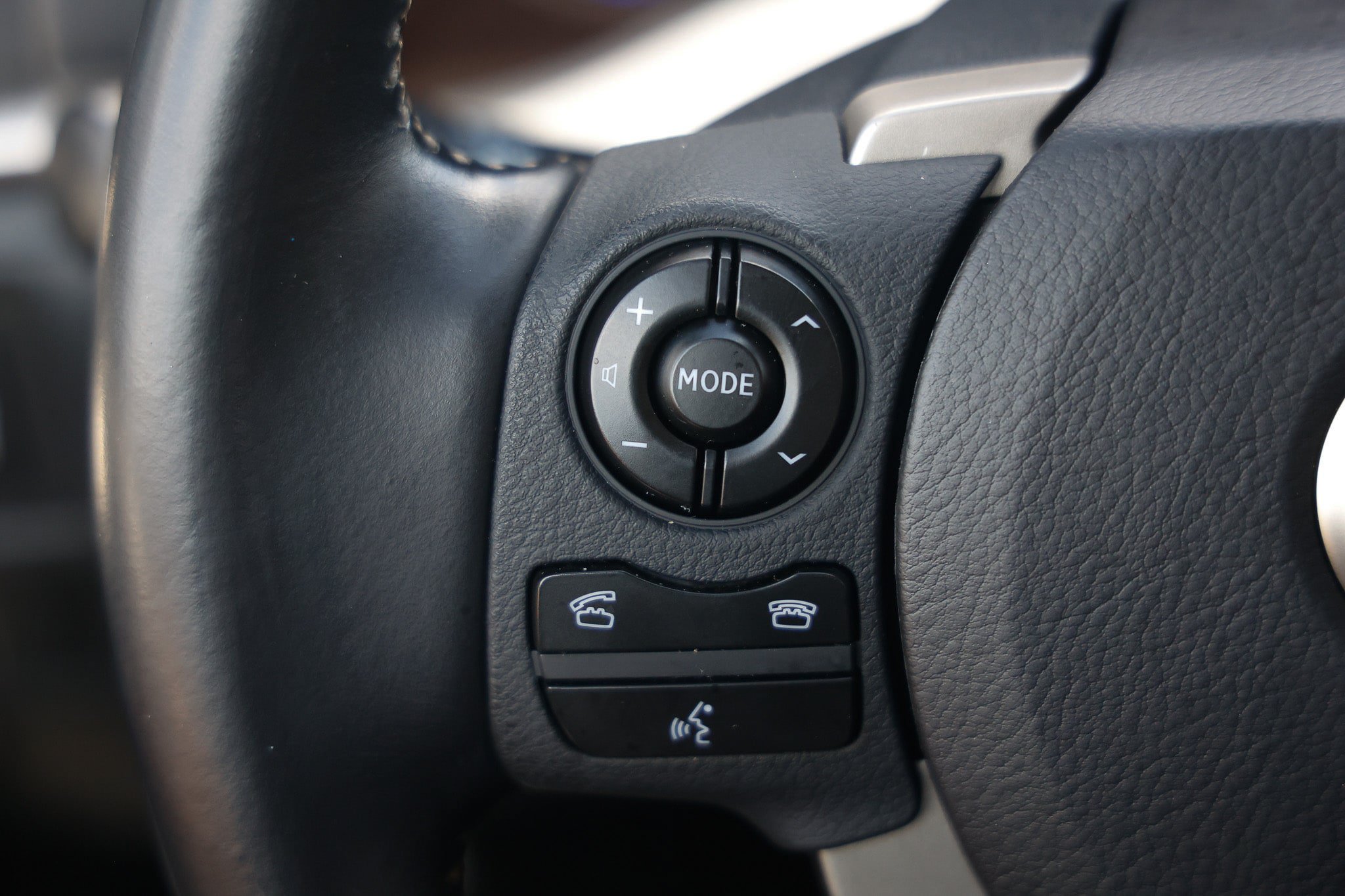 Used 2016 Lexus CT 200h w/ Navigation Package FWD image 29