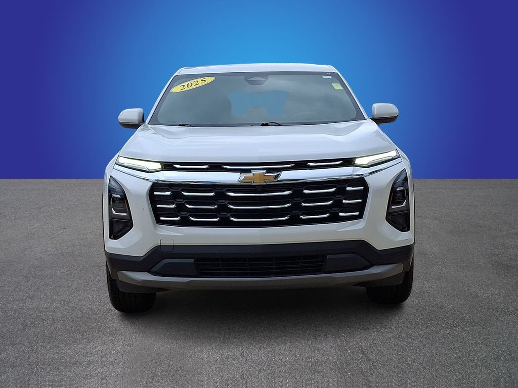 Used 2025 Chevrolet Equinox LT AWD/4WD image 2