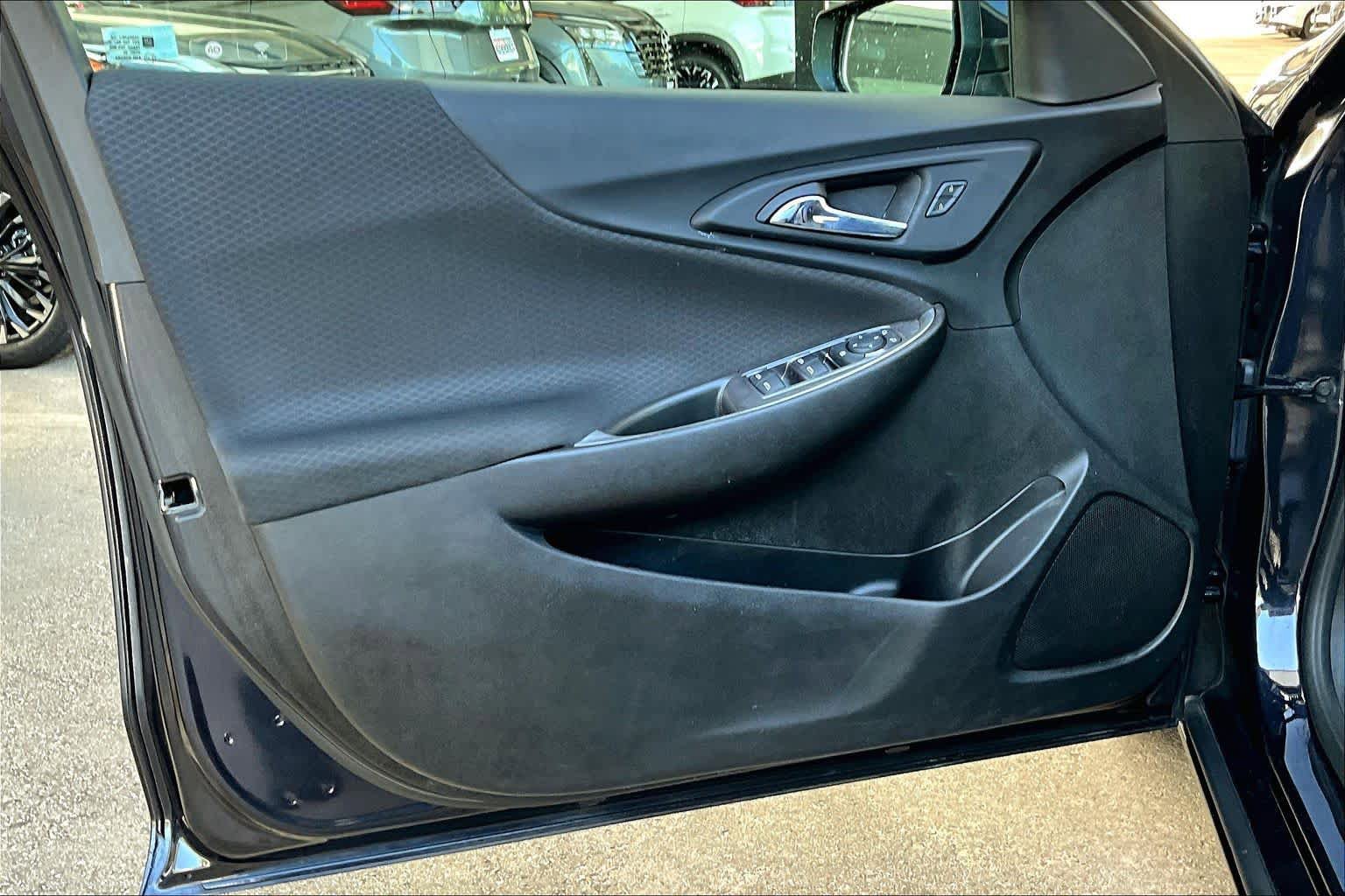Used 2022 Chevrolet Malibu RS image 21