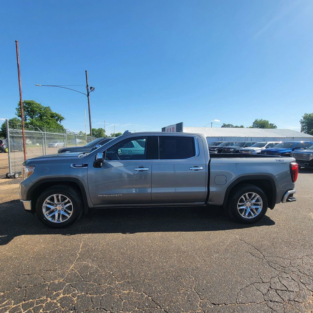 Used 2021 GMC Sierra 1500 SLT w/ SLT Premium Package