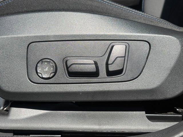 Certified 2025 BMW X2 xDrive28i w/ Premium Package image 10