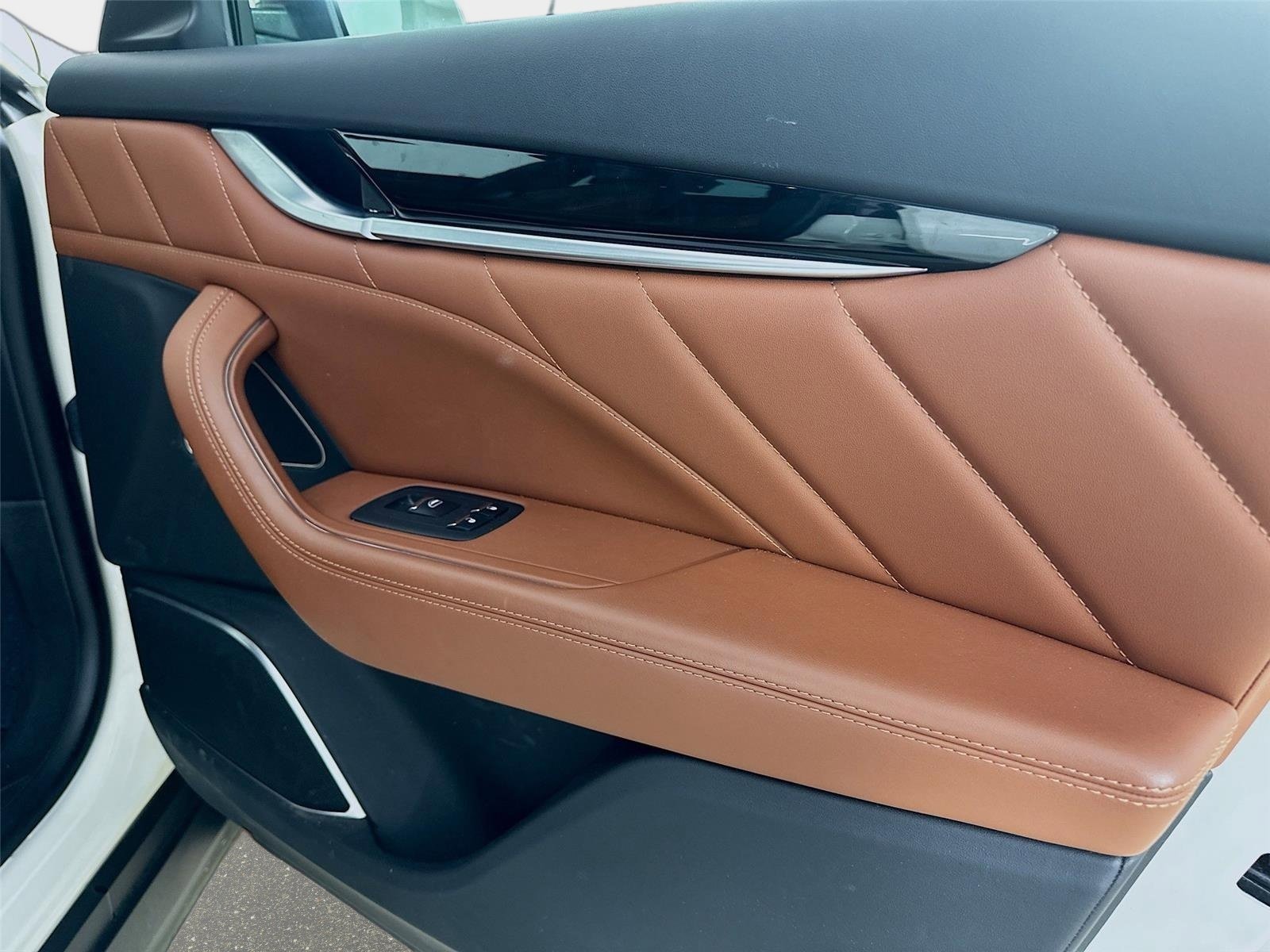 Used 2022 Maserati Levante GT image 42