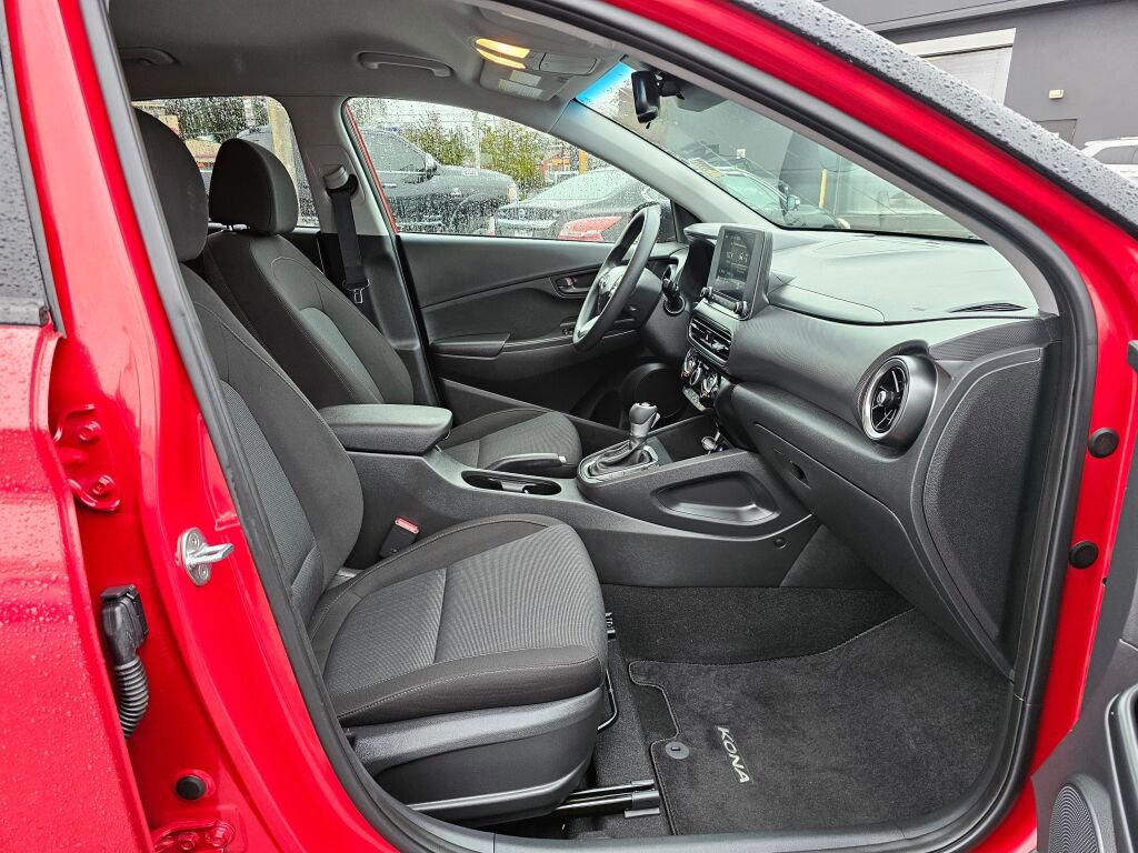 Used 2023 Hyundai Kona SEL image 10
