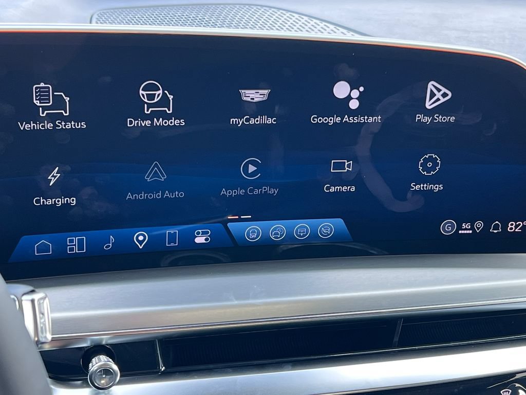 New 2026 Cadillac Lyriq Sport AWD/4WD image 20