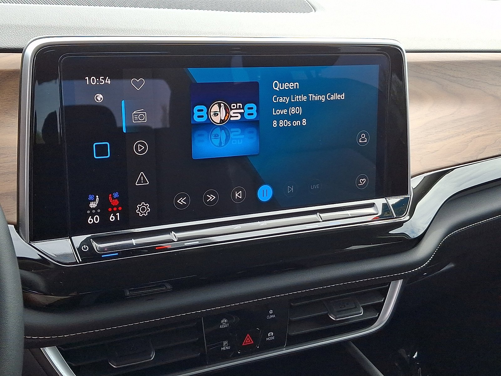 Used 2025 Volkswagen Atlas SE FWD image 16