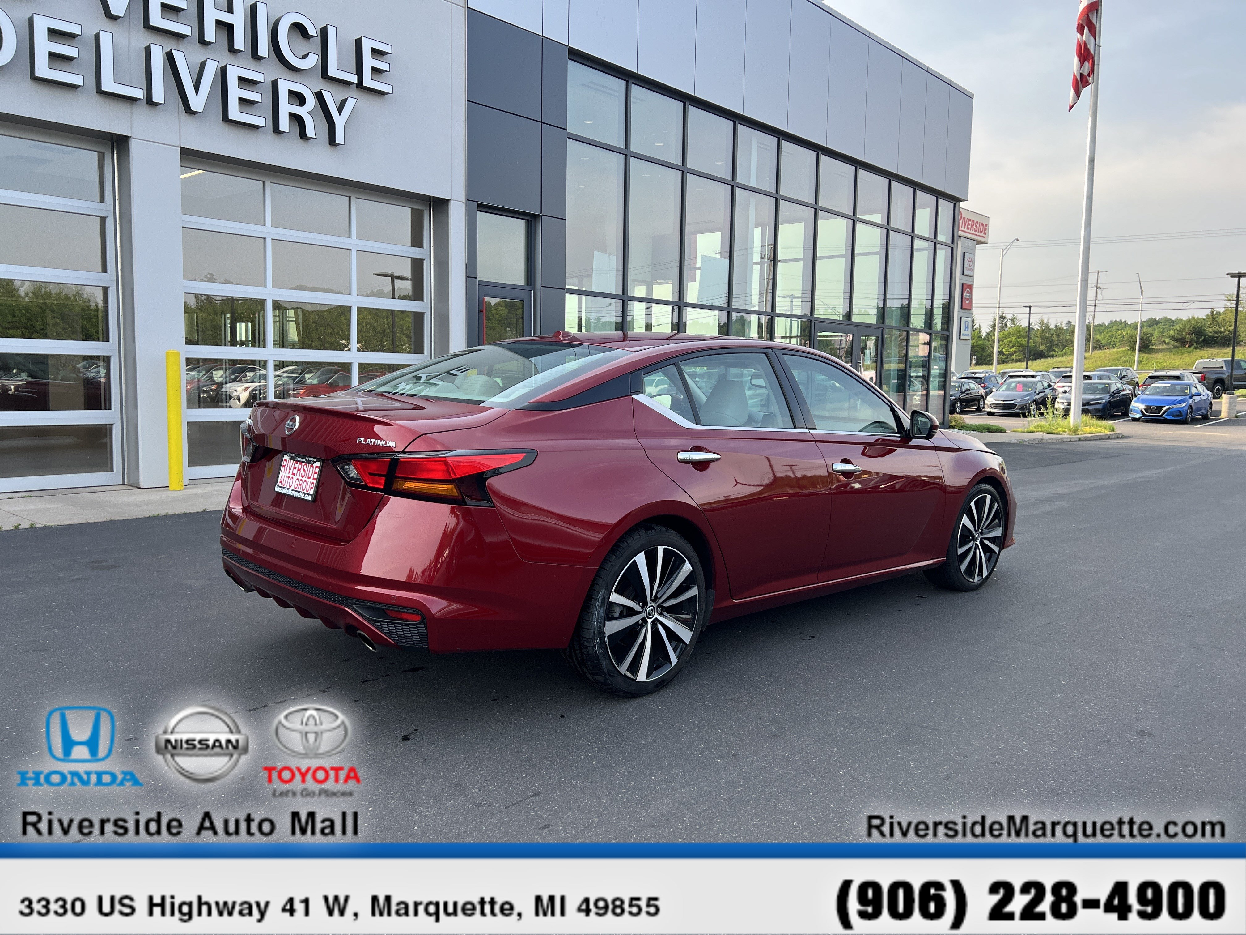 Used 2019 Nissan Altima 2.5 Platinum FWD image 9