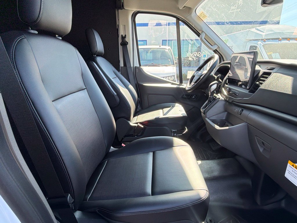 New 2027 Ford Transit 250 148 Medium Roof w/ Load Area Protection Package RWD image 27