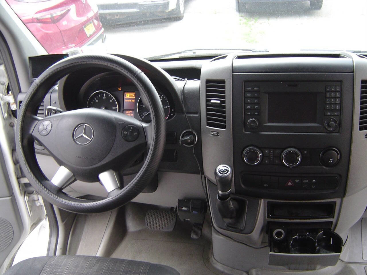 Used 2014 Mercedes-Benz Sprinter 2500 image 12